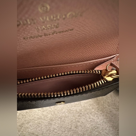 Rosalie Wallet - Picture 3 of 9